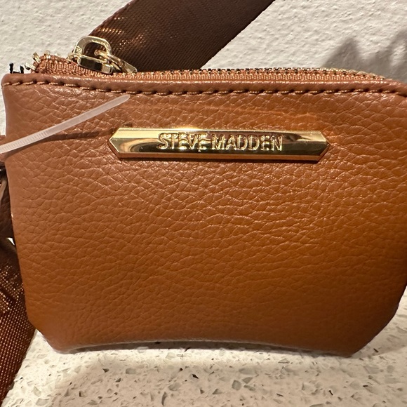 Steve Madden - Picture 7 of 10